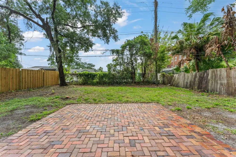 805 W SMITH STREET Orlando, FL 32804