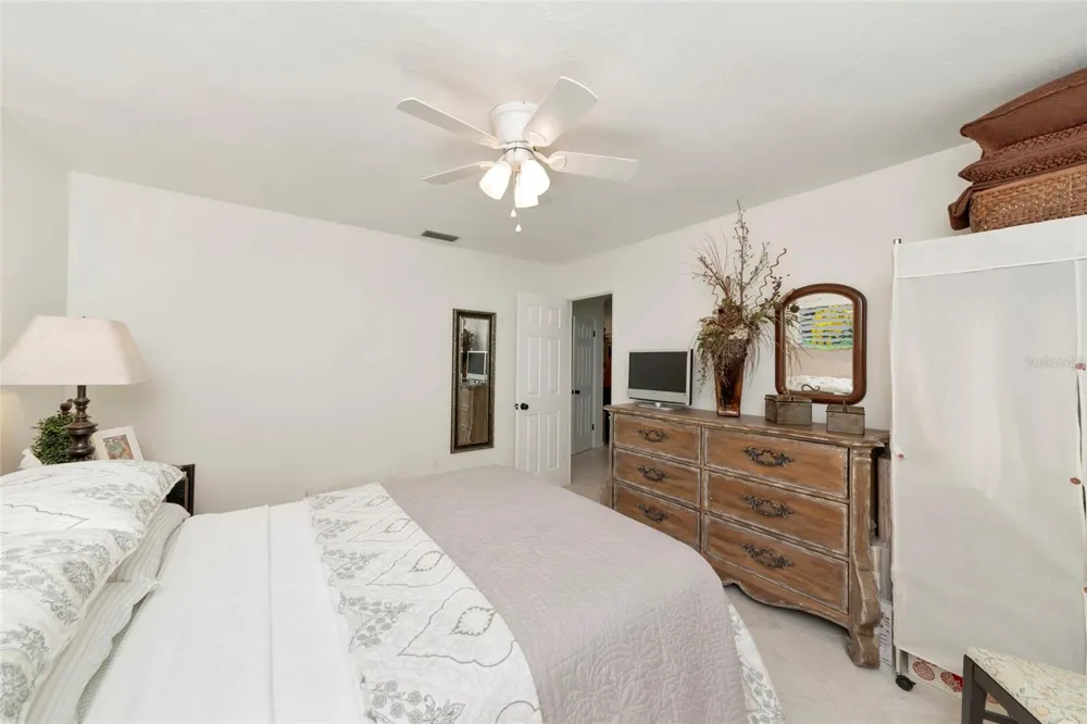 3602 JOYCE DRIVE Bradenton, FL 34208