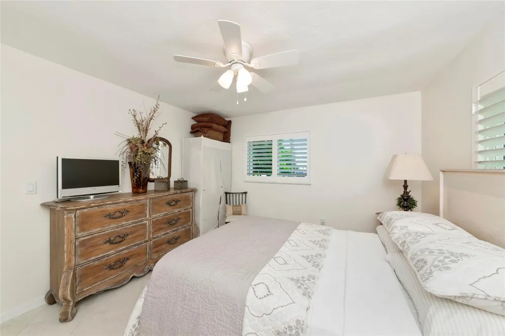 3602 JOYCE DRIVE Bradenton, FL 34208