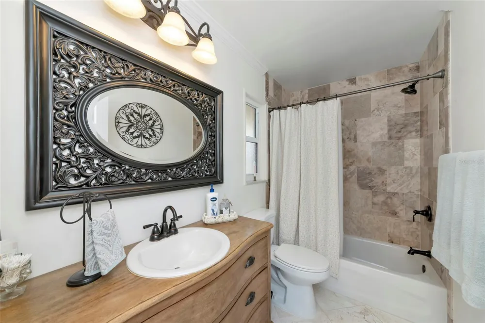 3602 JOYCE DRIVE Bradenton, FL 34208
