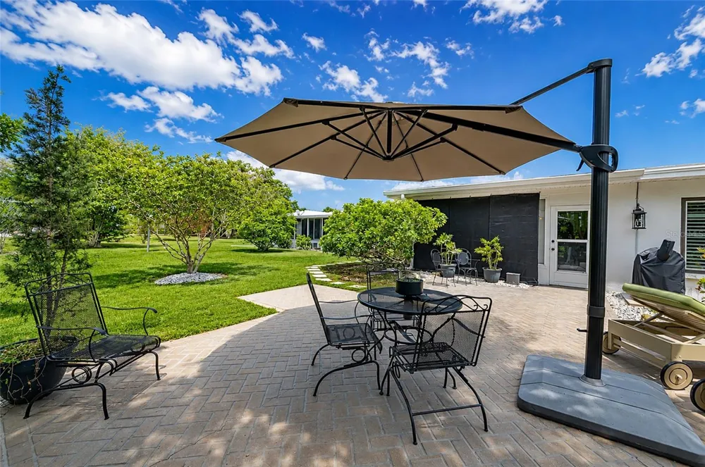 3602 JOYCE DRIVE Bradenton, FL 34208