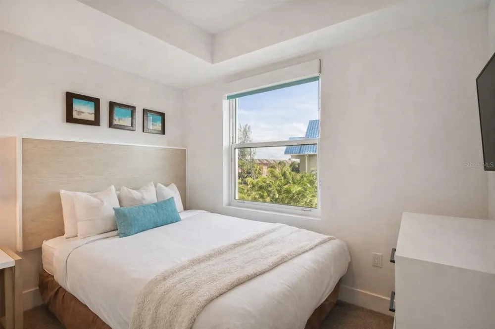 10091 GULF BOULEVARD #203E Treasure Island, FL 33706