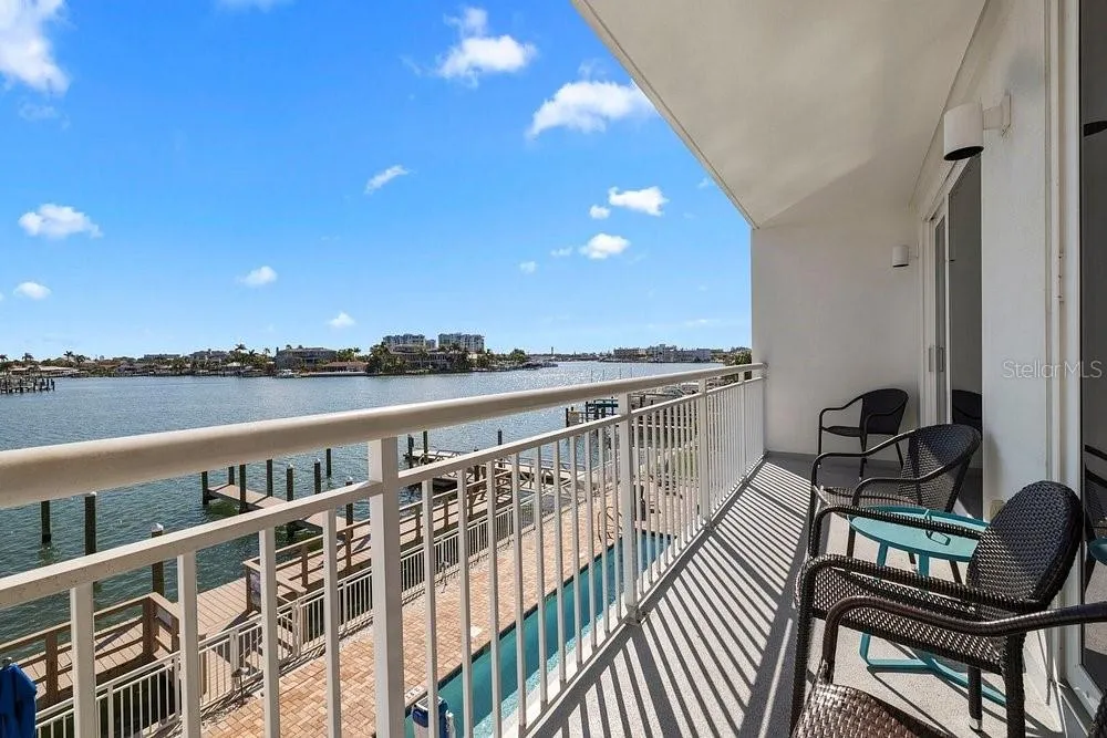10091 GULF BOULEVARD #203E Treasure Island, FL 33706