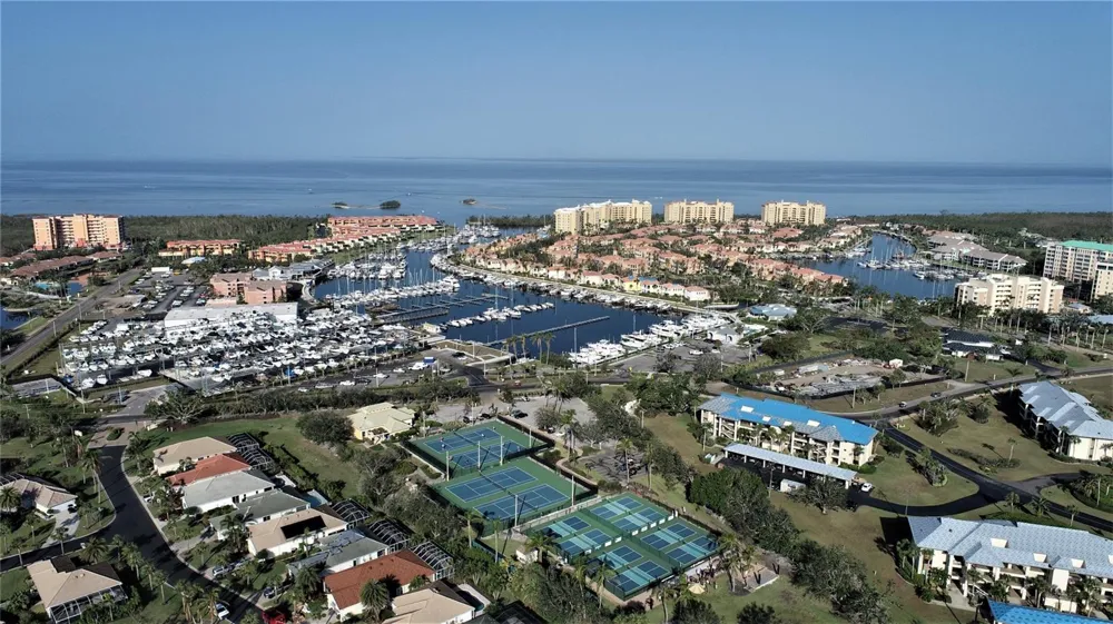 17762 COURTSIDE LANDINGS CIRCLE Punta Gorda, FL 33955
