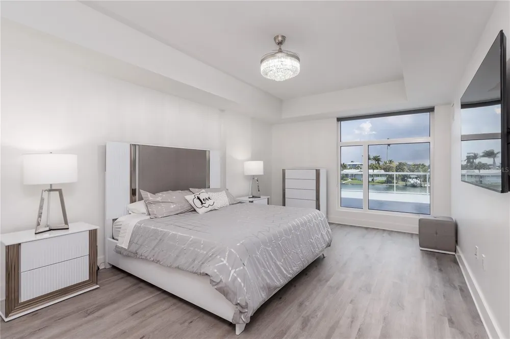 415 ISLAND WAY #207 Clearwater Beach, FL 33767