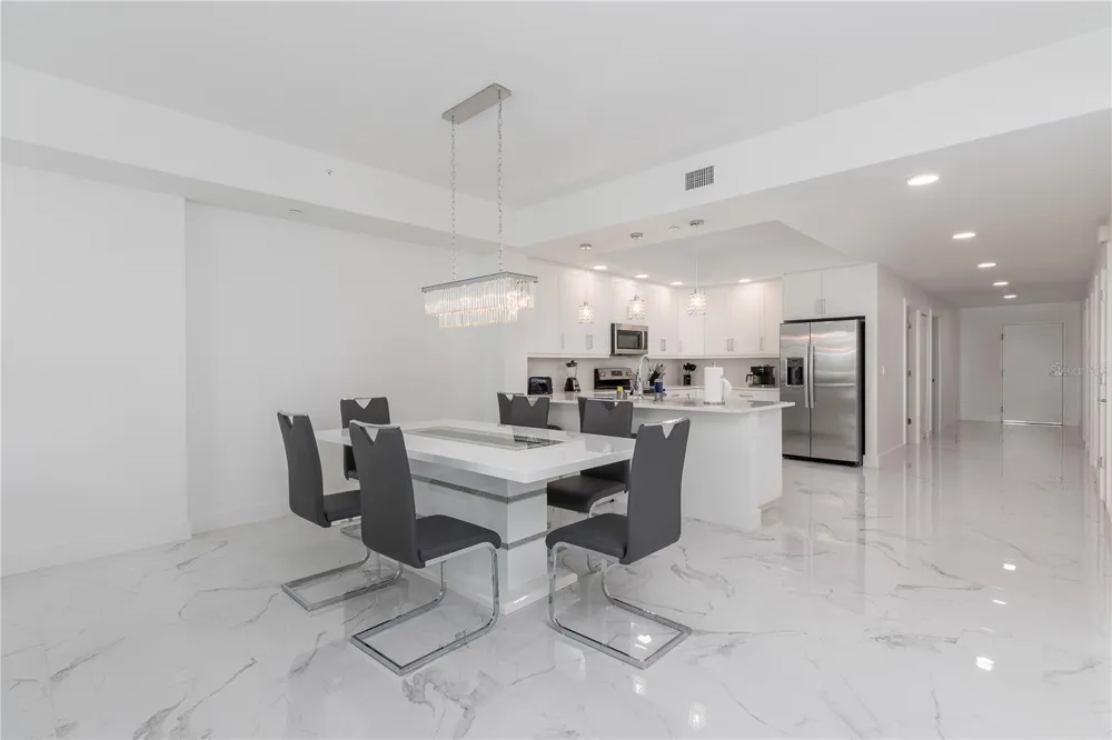 415 ISLAND WAY #207 Clearwater Beach, FL 33767