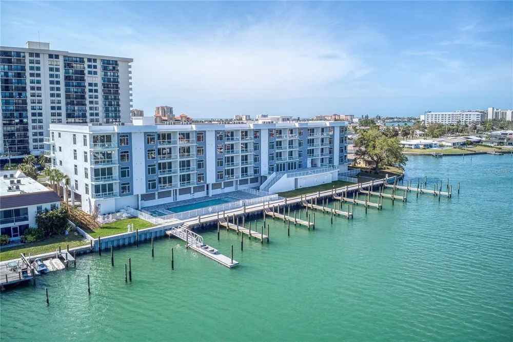 415 ISLAND WAY #207 Clearwater Beach, FL 33767