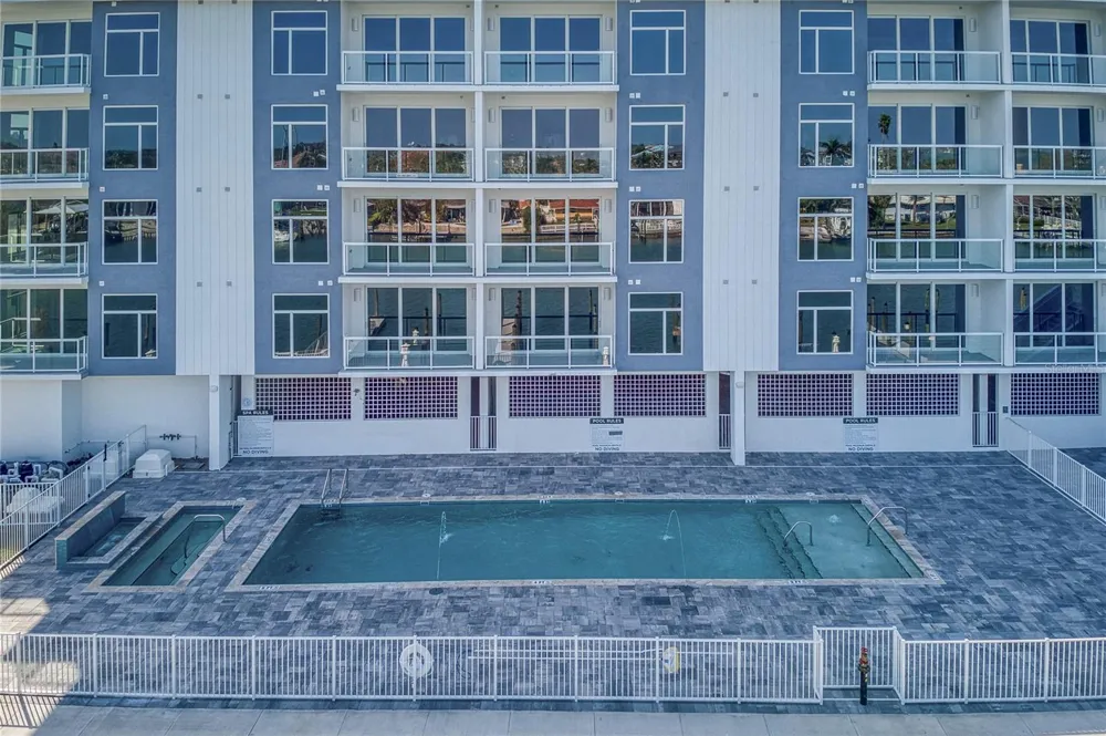 415 ISLAND WAY #207 Clearwater Beach, FL 33767