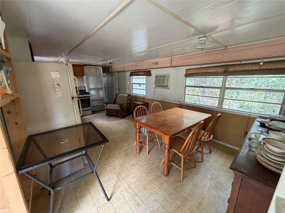 9730 NE STATE ROAD 24 Archer, FL 32618