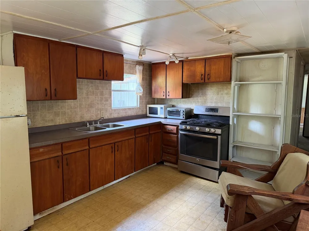 9730 NE STATE ROAD 24 Archer, FL 32618