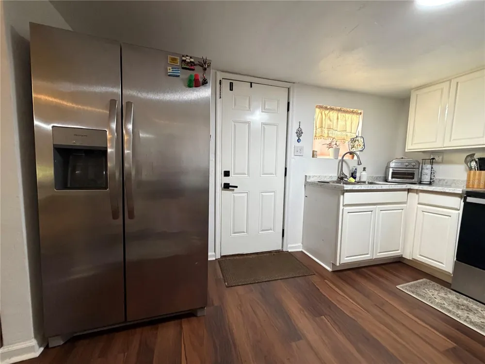 2425 SE 10TH AVENUE Gainesville, FL 32641