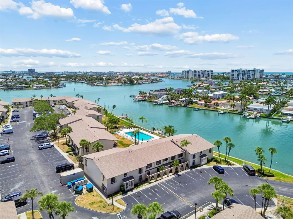 505 PLAZA SEVILLE COURT #12 Treasure Island, FL 33706