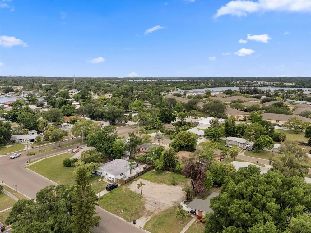 3963 NEPTUNE DRIVE SE St Petersburg, FL 33705