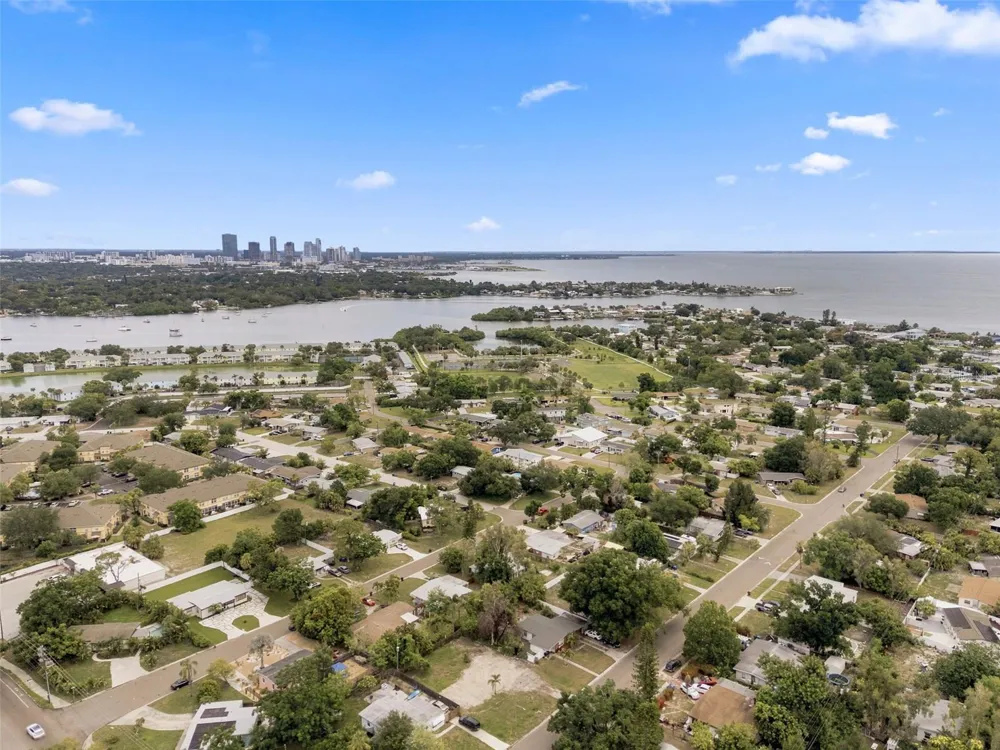 3963 NEPTUNE DRIVE SE St Petersburg, FL 33705