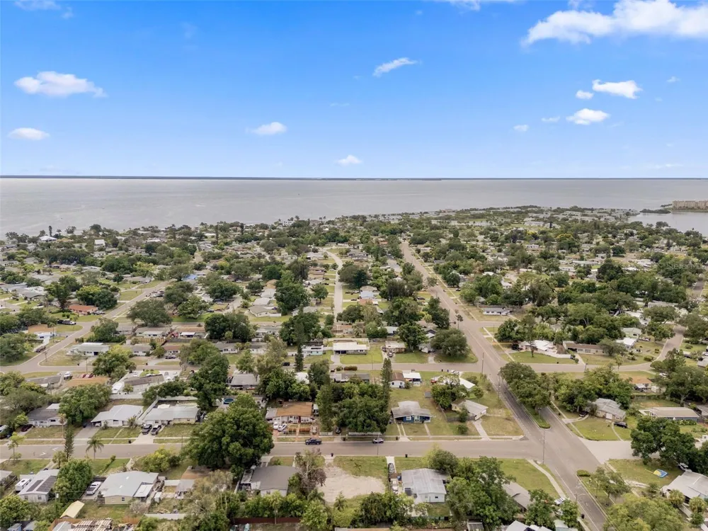 3963 NEPTUNE DRIVE SE St Petersburg, FL 33705