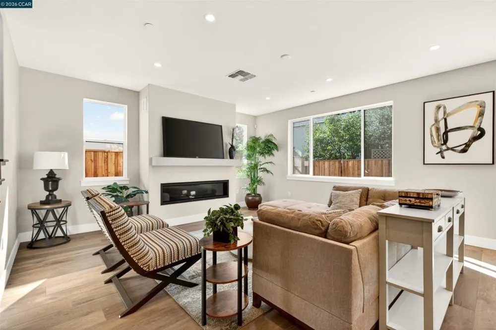 2201 Vandeleur Drive Napa, CA 94558