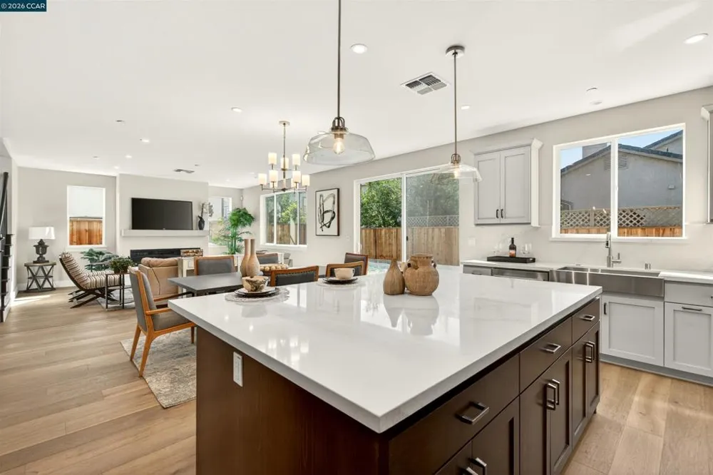 2201 Vandeleur Drive Napa, CA 94558