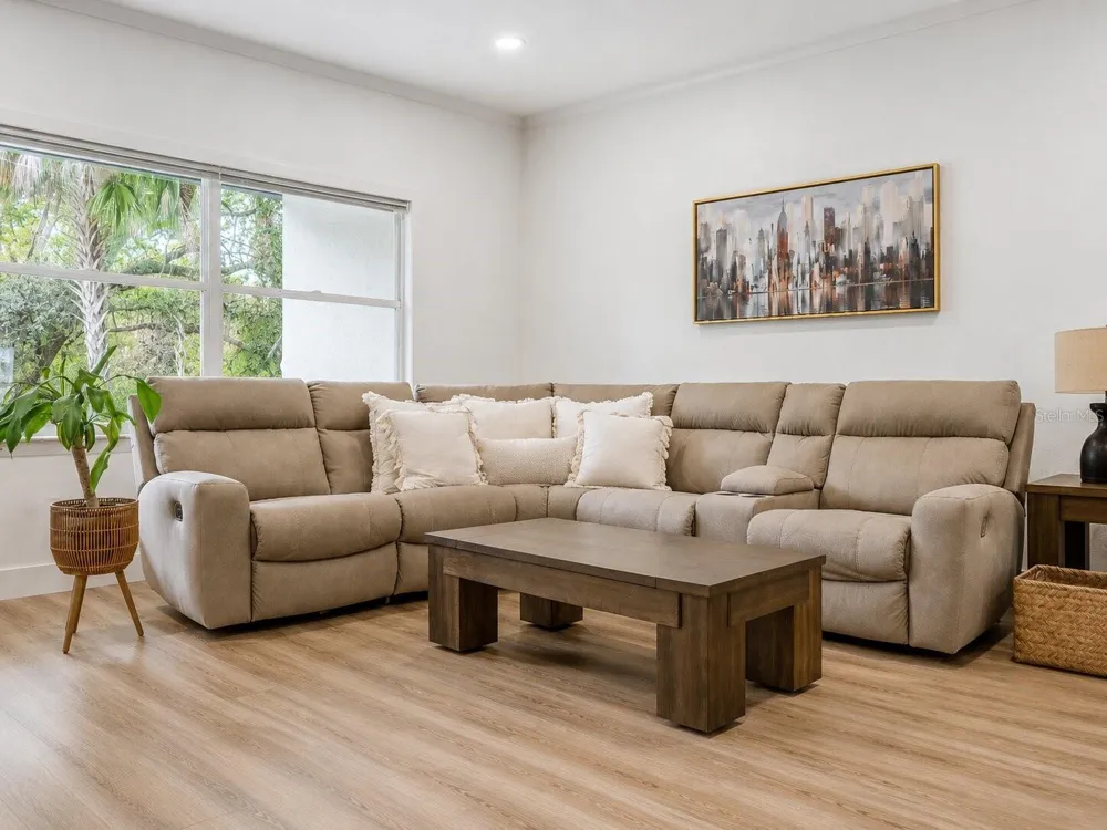 297 LAKE JESSUP AVENUE Oviedo, FL 32765