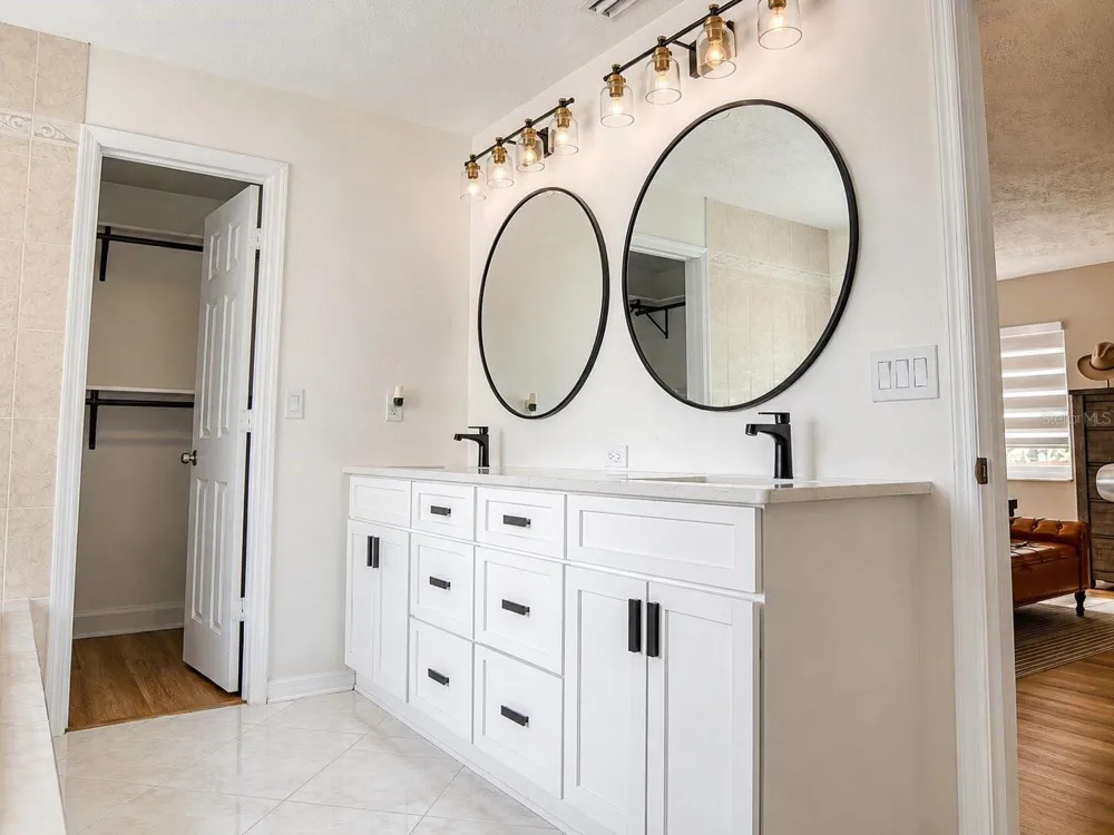 297 LAKE JESSUP AVENUE Oviedo, FL 32765