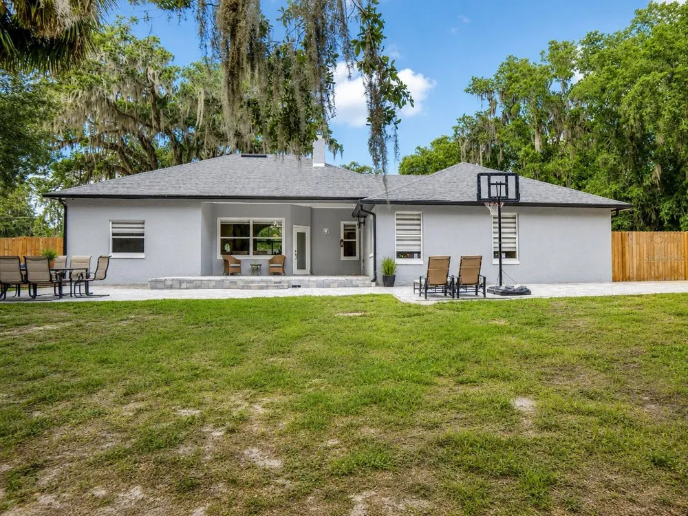 297 LAKE JESSUP AVENUE Oviedo, FL 32765