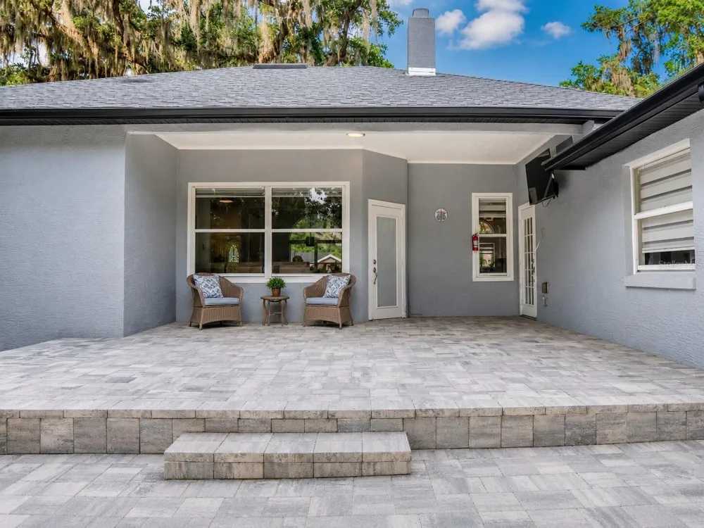 297 LAKE JESSUP AVENUE Oviedo, FL 32765
