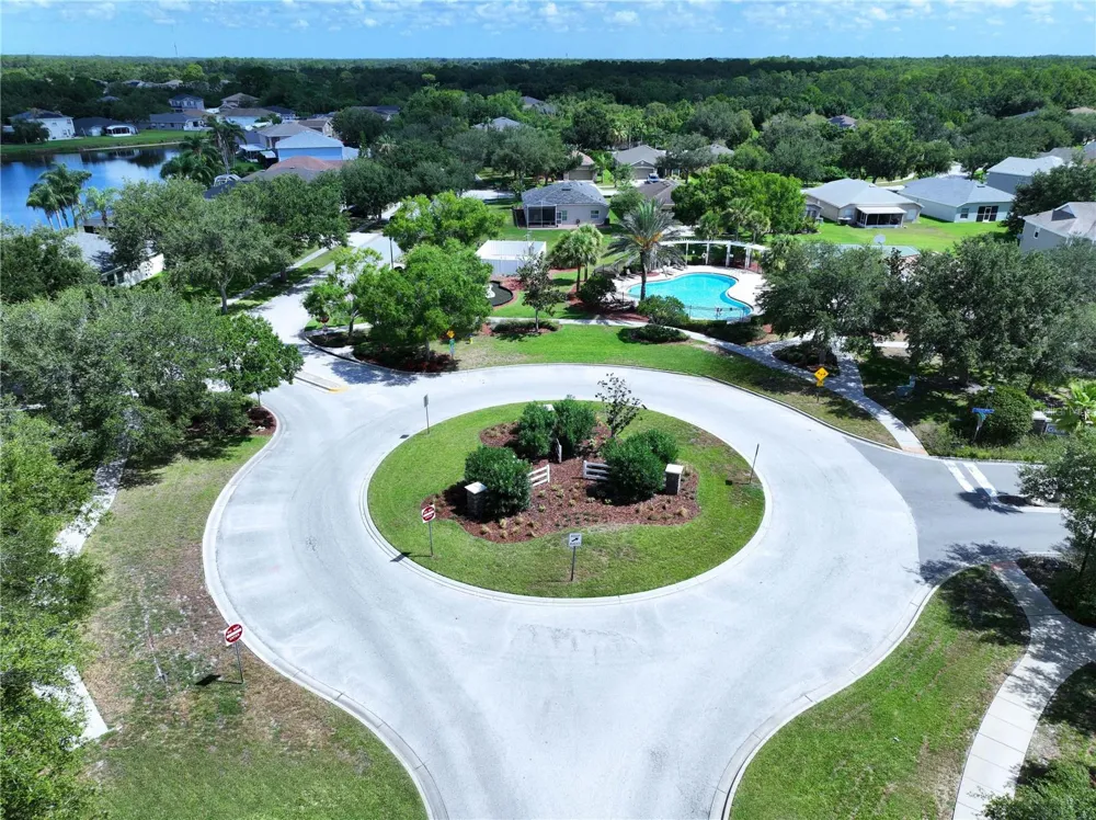 12207 COUNTRY WHITE CIRCLE Tampa, FL 33635