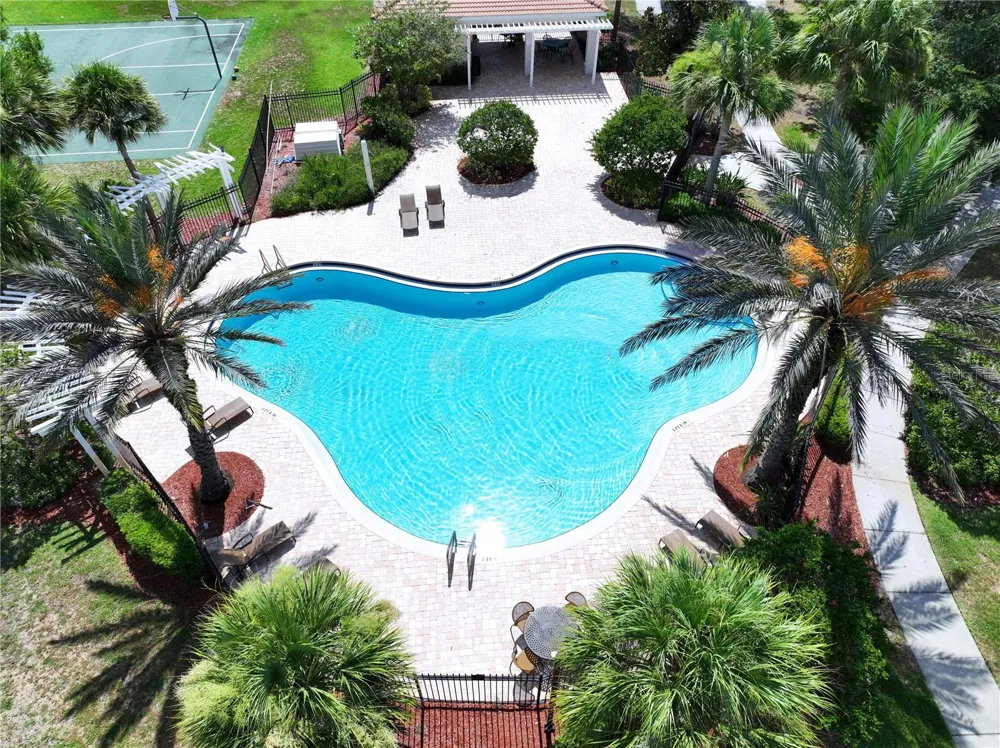 12207 COUNTRY WHITE CIRCLE Tampa, FL 33635
