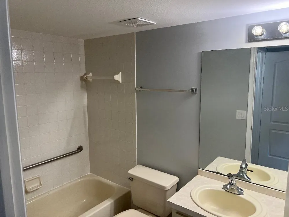 2294 BELGIAN LANE #14 Clearwater, FL 33763