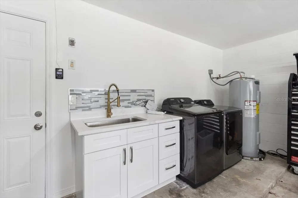 4102 W BANK AVENUE Tampa, FL 33624