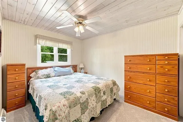10876 Lockwood Drive Cadillac, MI 49601