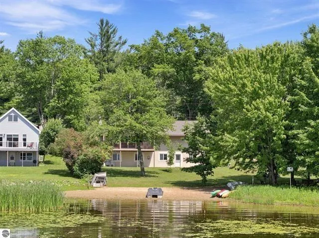 10876 Lockwood Drive Cadillac, MI 49601