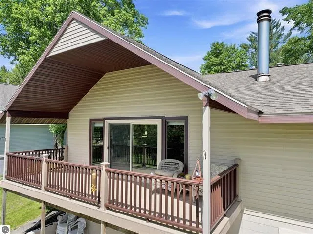 10876 Lockwood Drive Cadillac, MI 49601