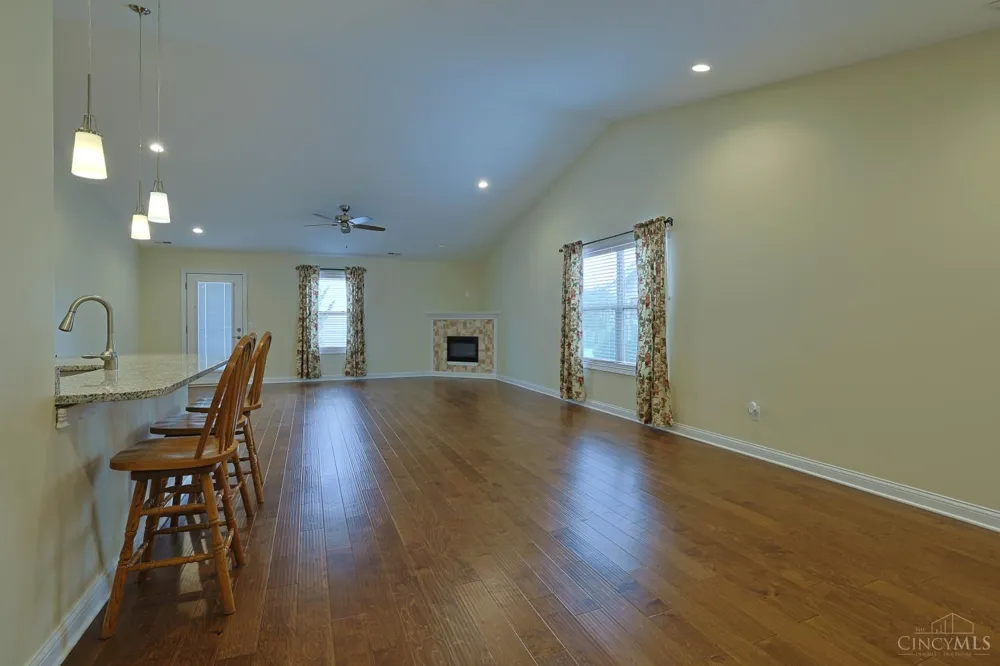 715 Villa Court Trenton, OH 45067