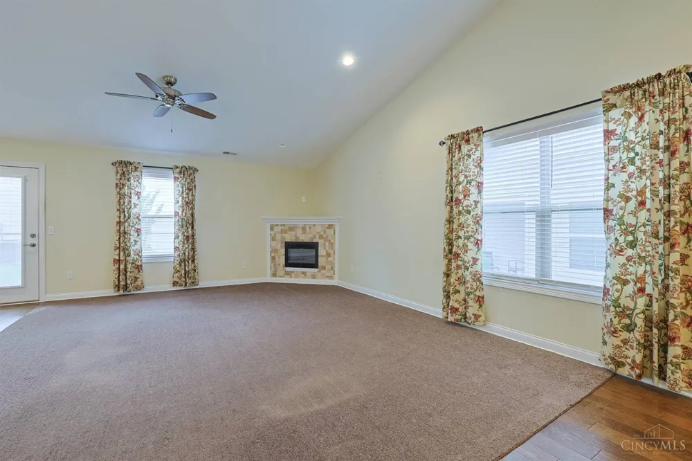 715 Villa Court Trenton, OH 45067