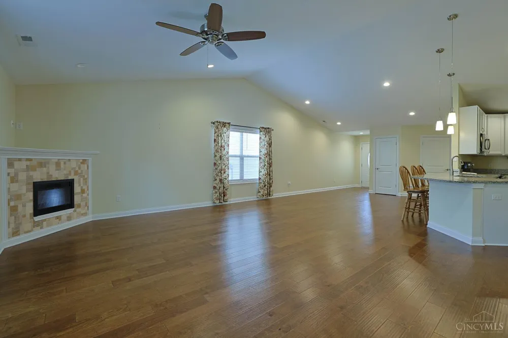 715 Villa Court Trenton, OH 45067