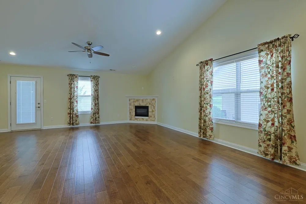 715 Villa Court Trenton, OH 45067
