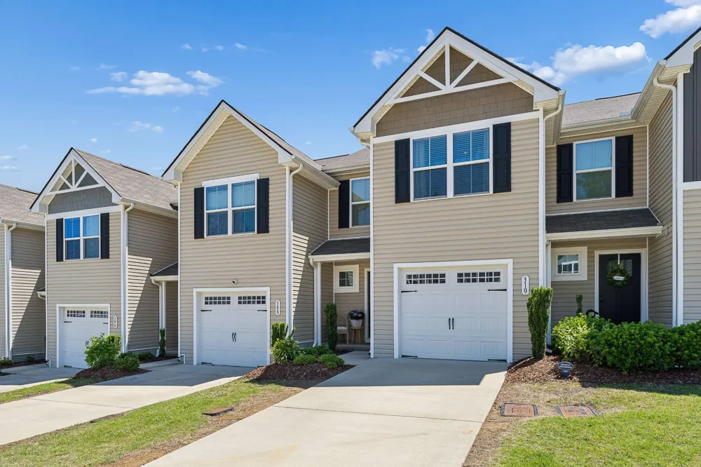 310 Sunnyview Dr Lebanon, TN 37090