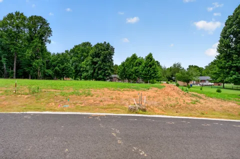 16 Brook View Dr