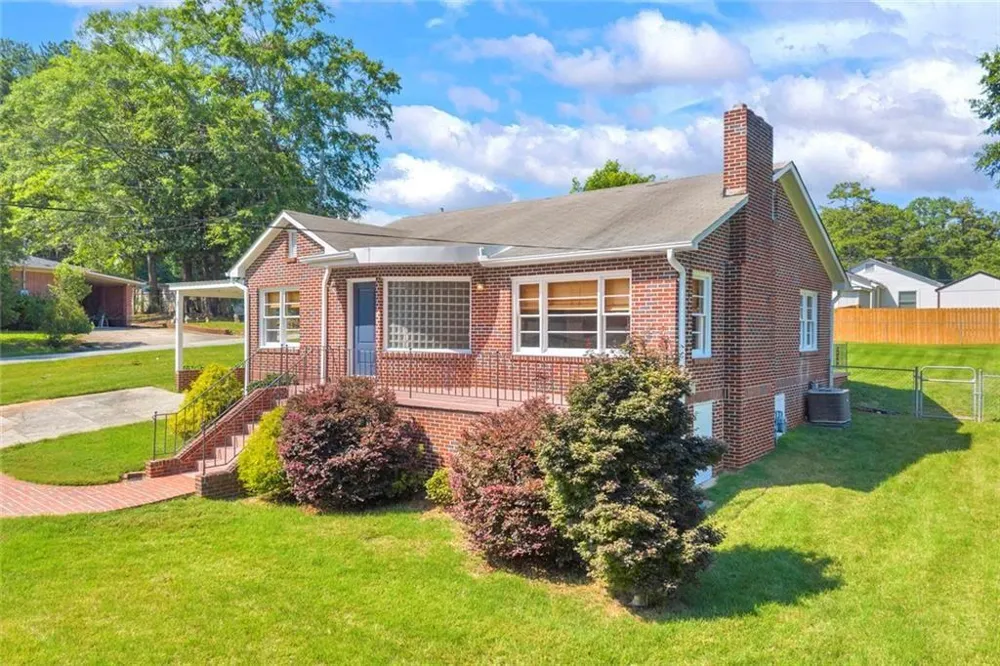 142 Ola Street Toccoa, GA 30577