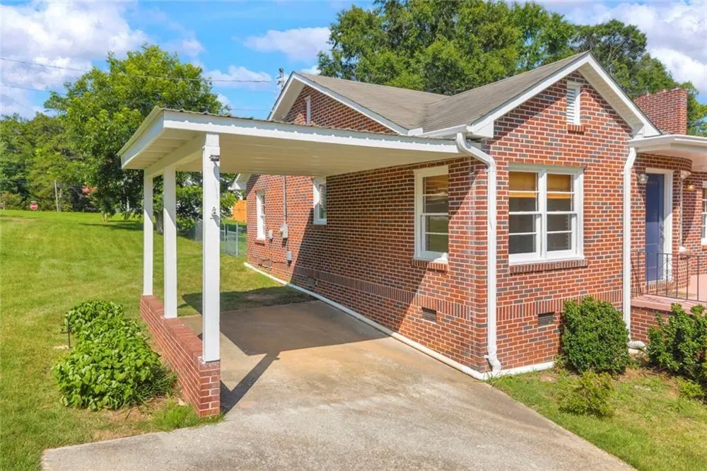 142 Ola Street Toccoa, GA 30577