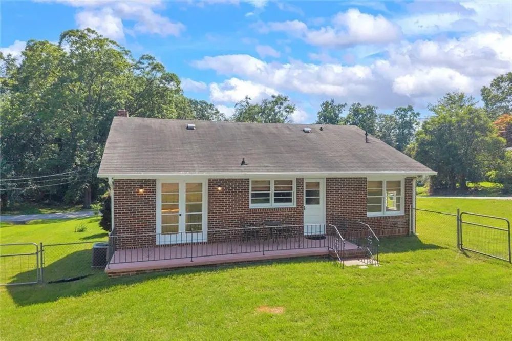 142 Ola Street Toccoa, GA 30577