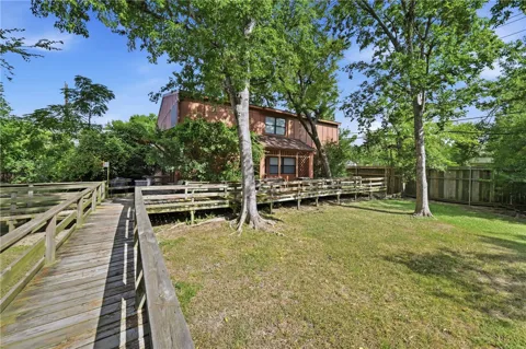 3923 Old Oaks Drive #16