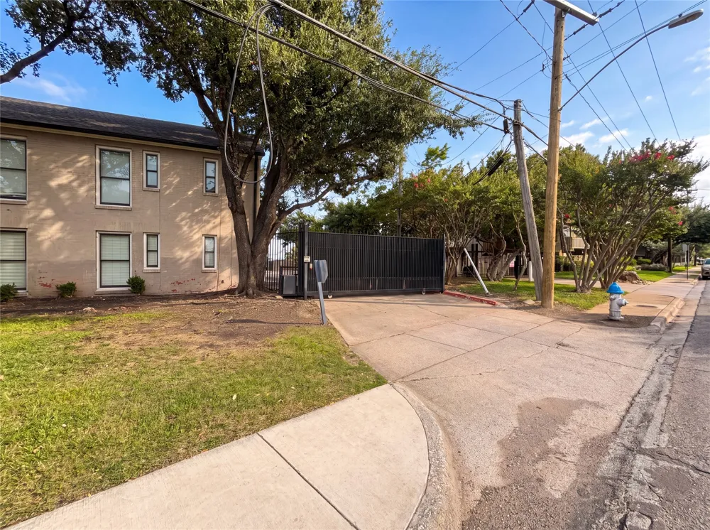 7734 Meadow Road #223 Dallas, TX 75230