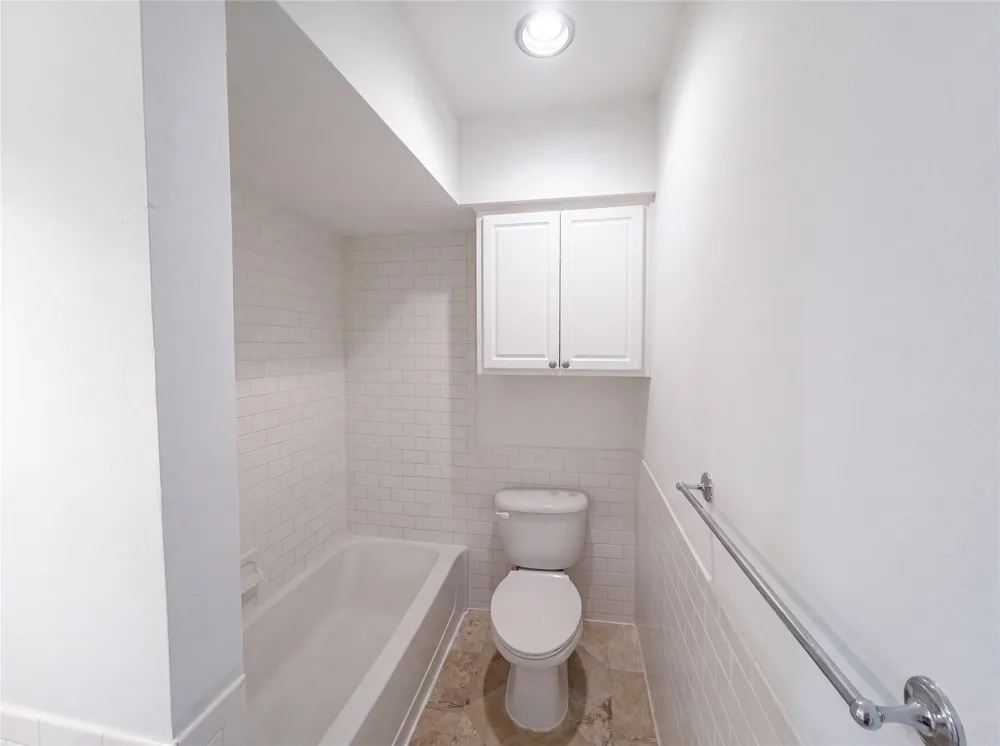 7734 Meadow Road #223 Dallas, TX 75230