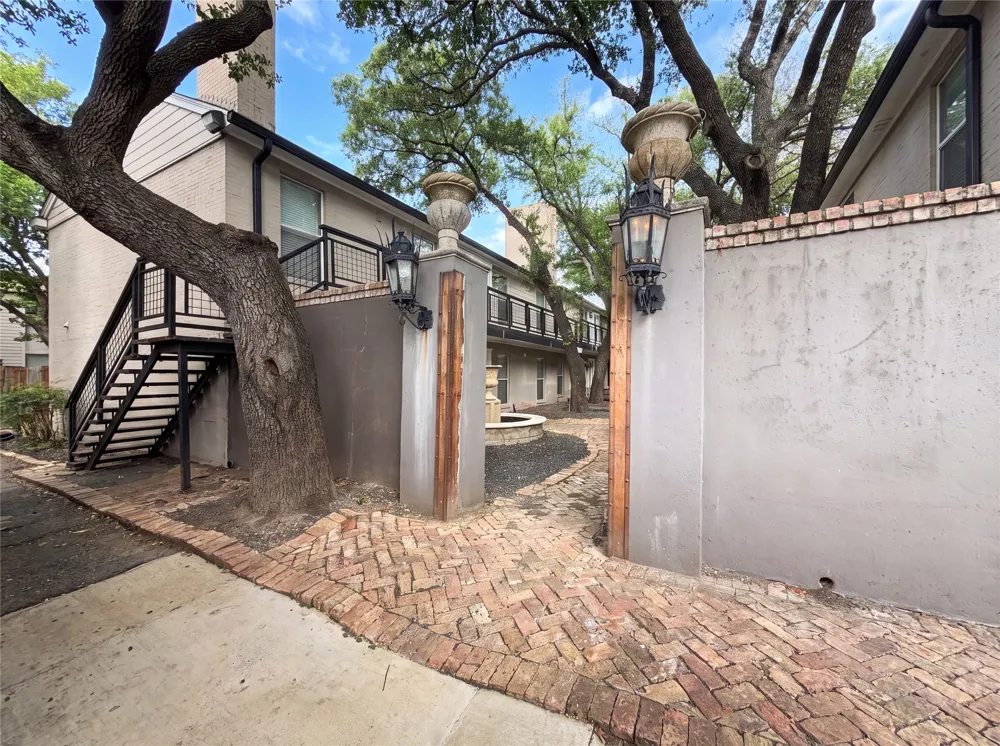 7734 Meadow Road #223 Dallas, TX 75230