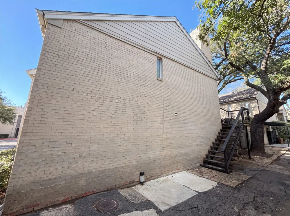 7734 Meadow Road #223 Dallas, TX 75230