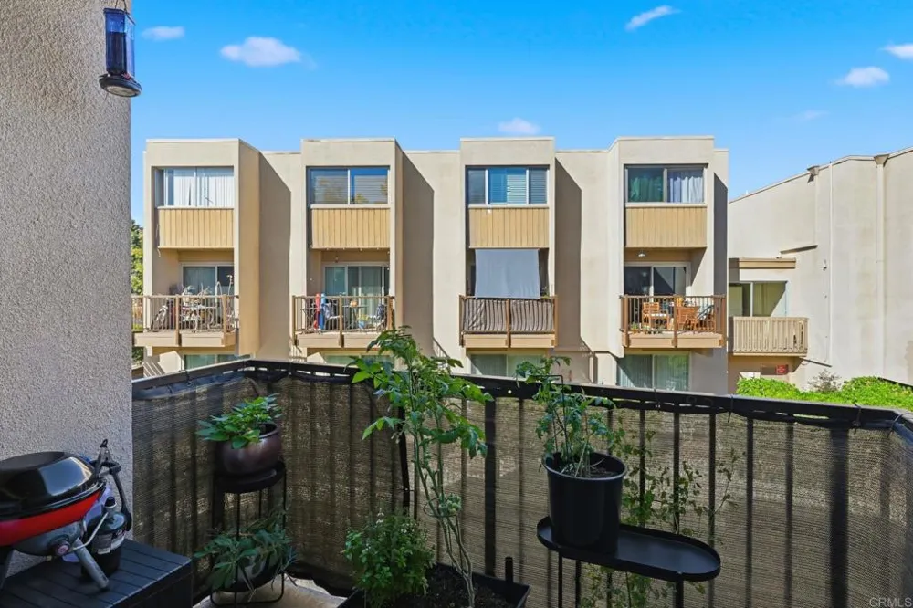 5700 Baltimore Drive #81 La Mesa, CA 91942