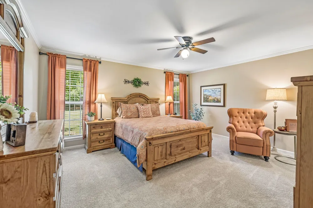 2833 Stonehedge Dr Murfreesboro, TN 37128