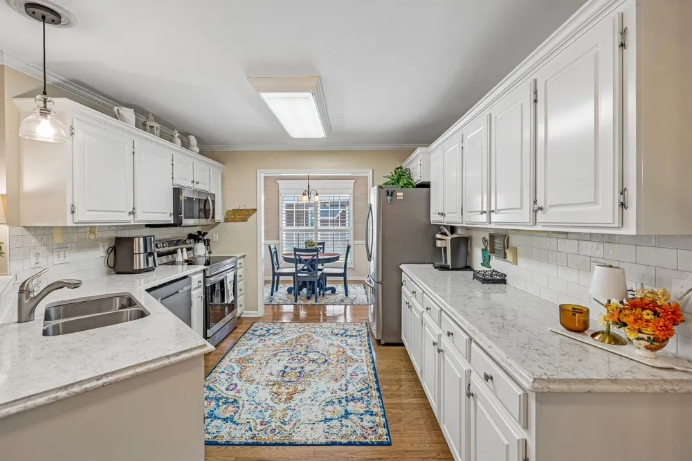 2833 Stonehedge Dr Murfreesboro, TN 37128