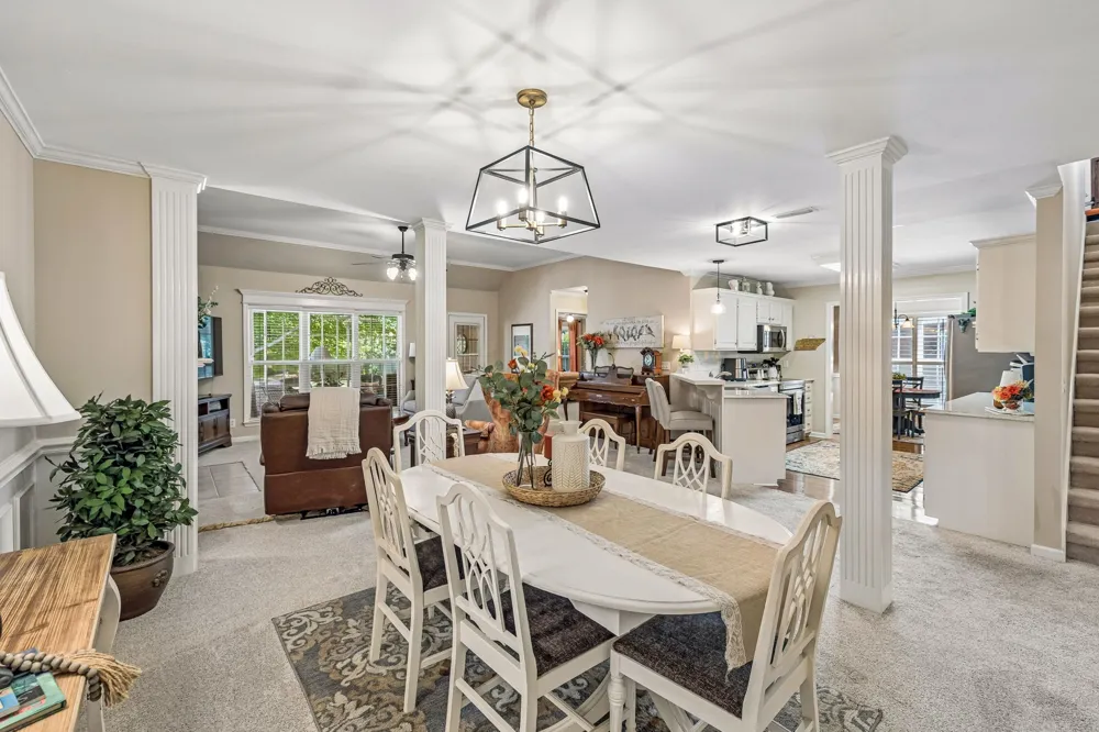 2833 Stonehedge Dr Murfreesboro, TN 37128